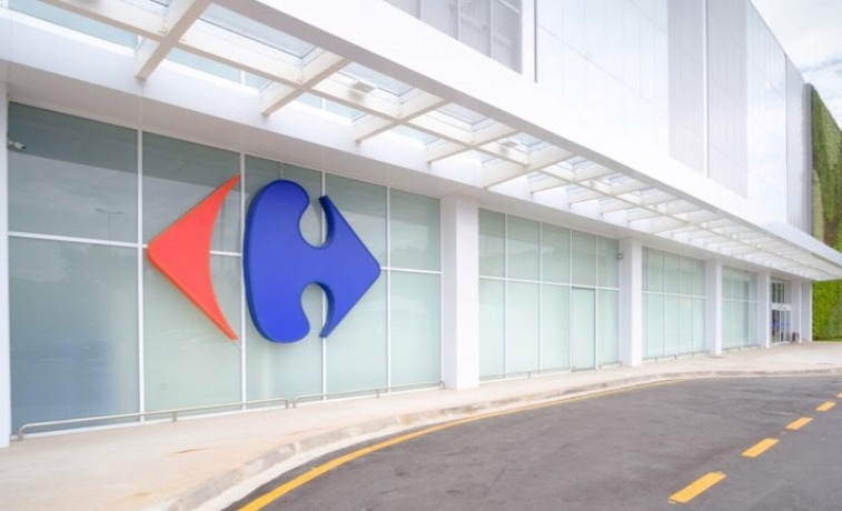 Carrefour de Manaus terá que pagar R$ 25 mil por acusar estudante de furtar salgadinho de R$ 1,70