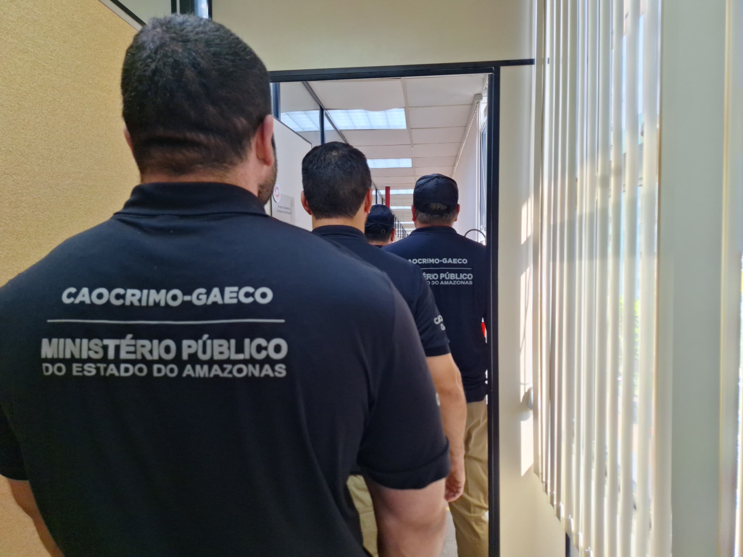 MP cumpre 21 mandados em Manaus e Manacapuru contra advogados suspeitos de enganar clientes