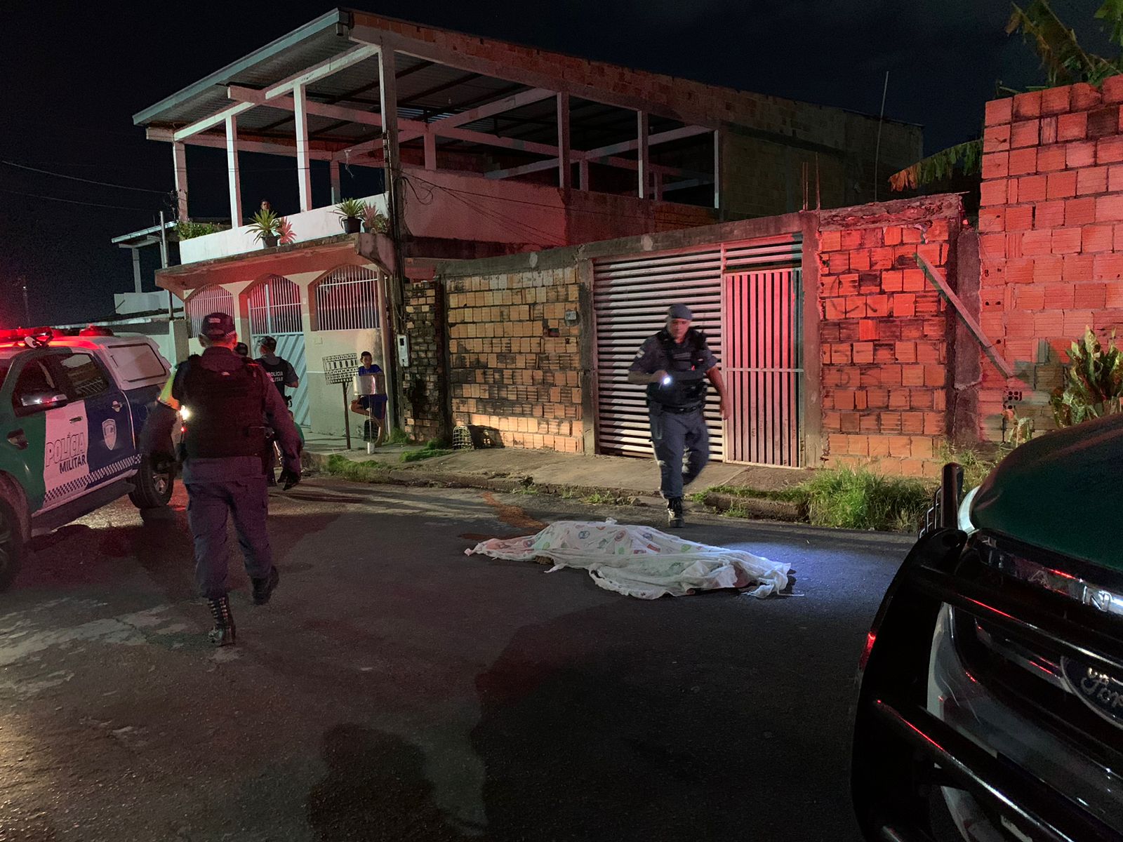 Jovem tenta fugir de bandidos mas é alcançado e morto em Manaus