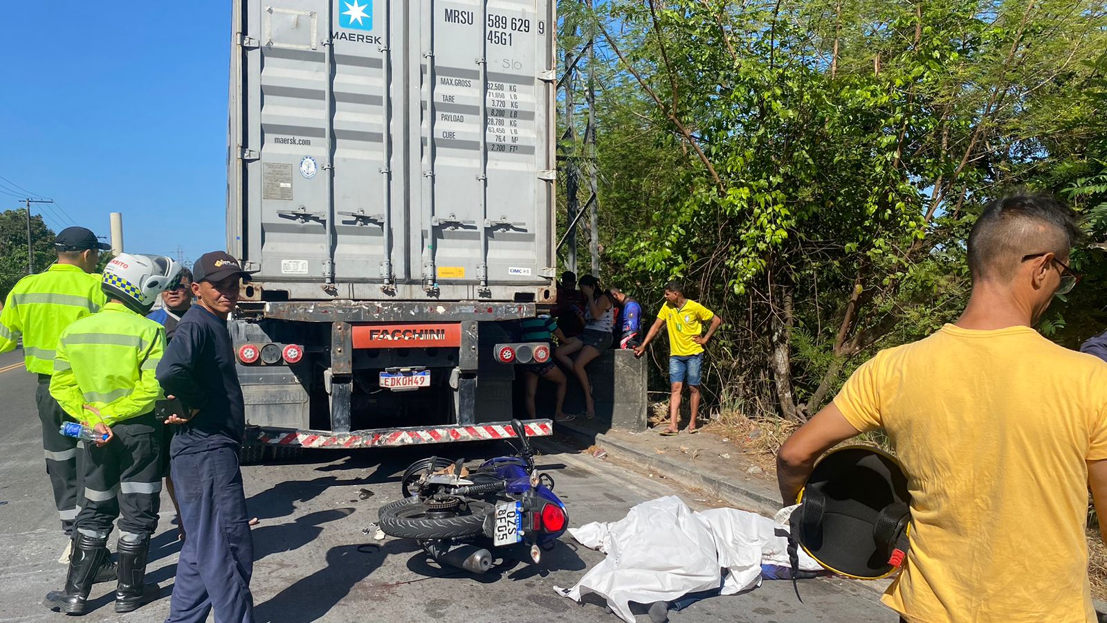 Mototaxista morre em acidente com carreta do Distrito Industrial 