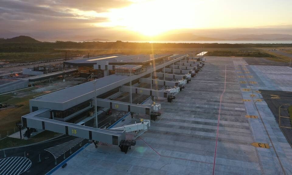 Aeroporto é fechado após problema com pouso de avião