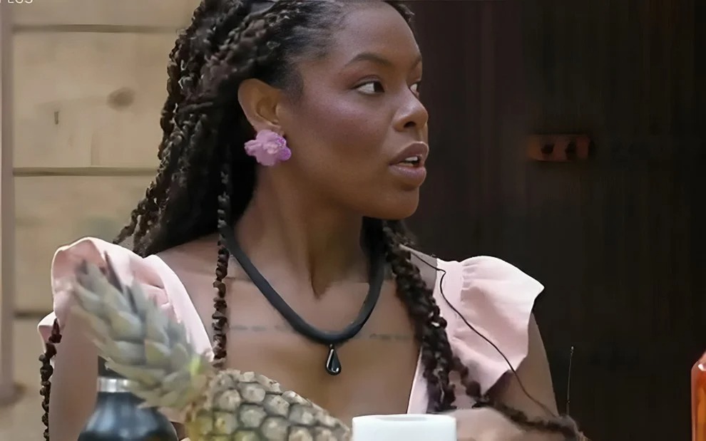 A Fazenda 16: Suelen quebra silêncio sobre filha que acreditava ser de Vitão