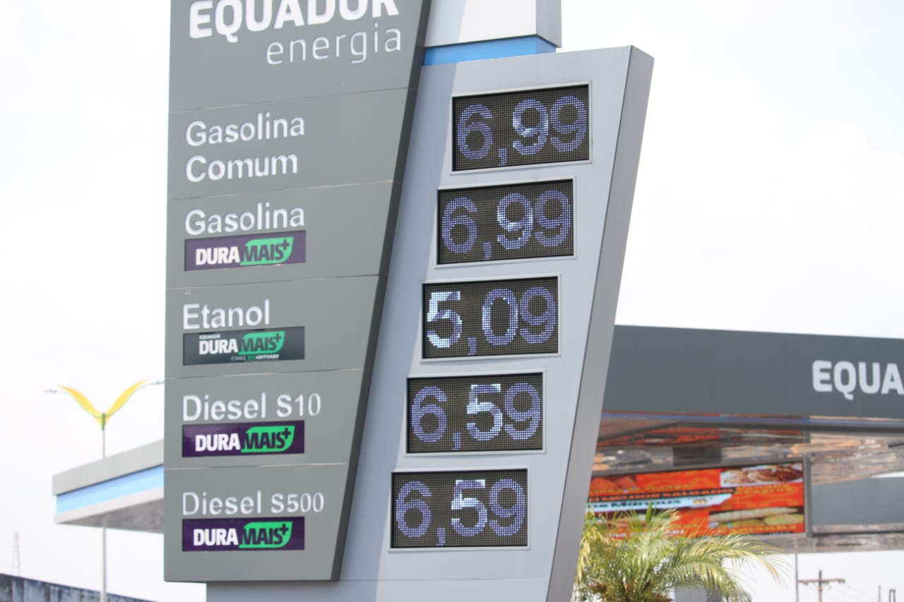 Gasolina chega a quase R$ 7 em postos de Manaus