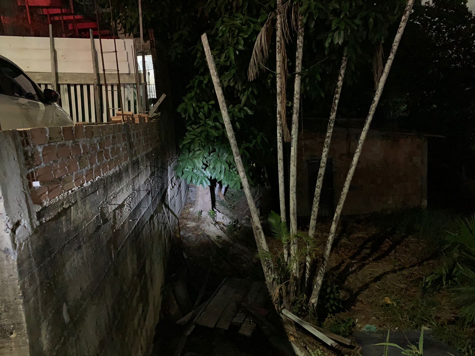 Homem é torturado, executado e quase tem corpo esquartejado na Cidade de Deus