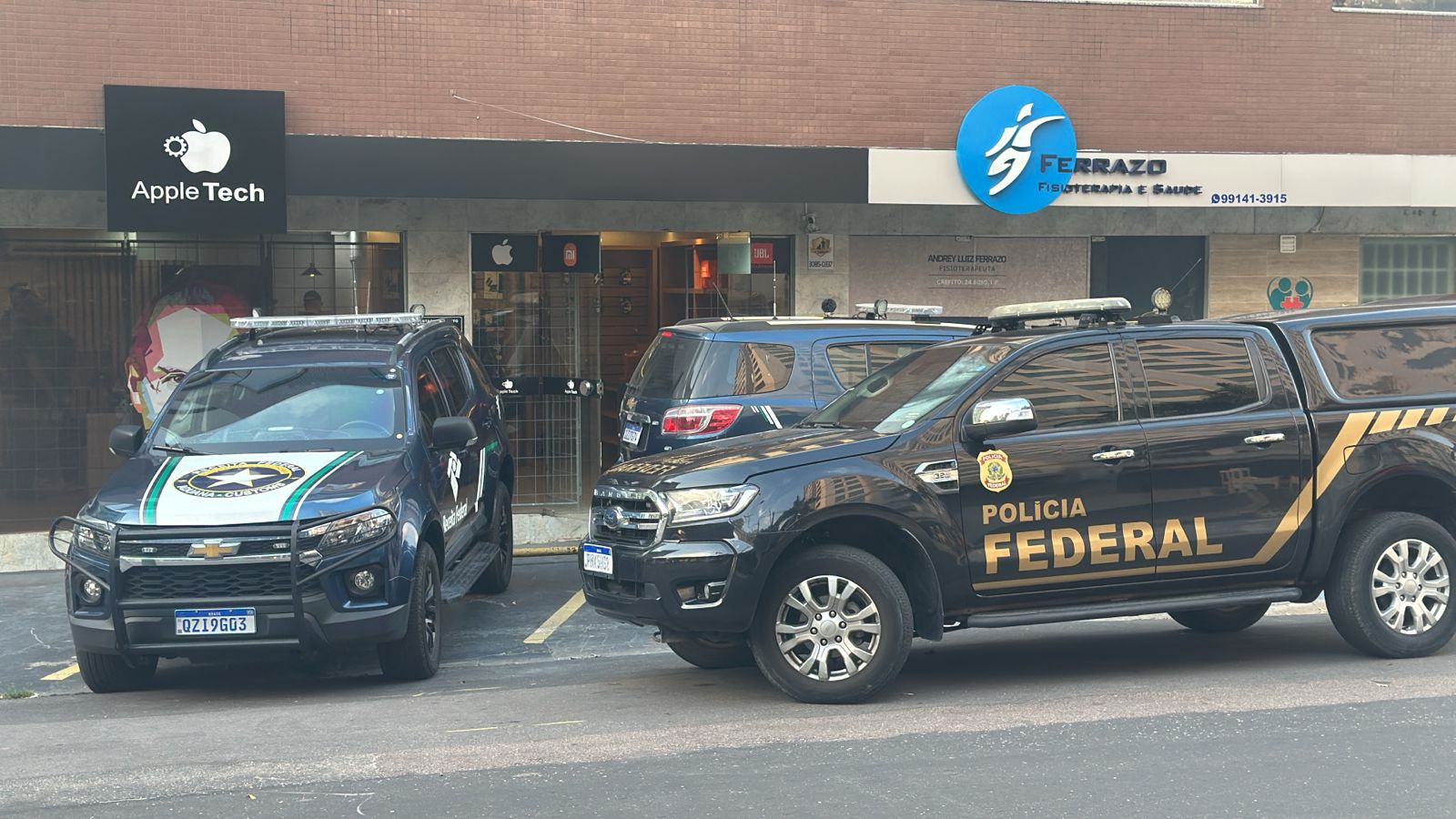 Operação da PF mira loja de celulares no Adrianópolis