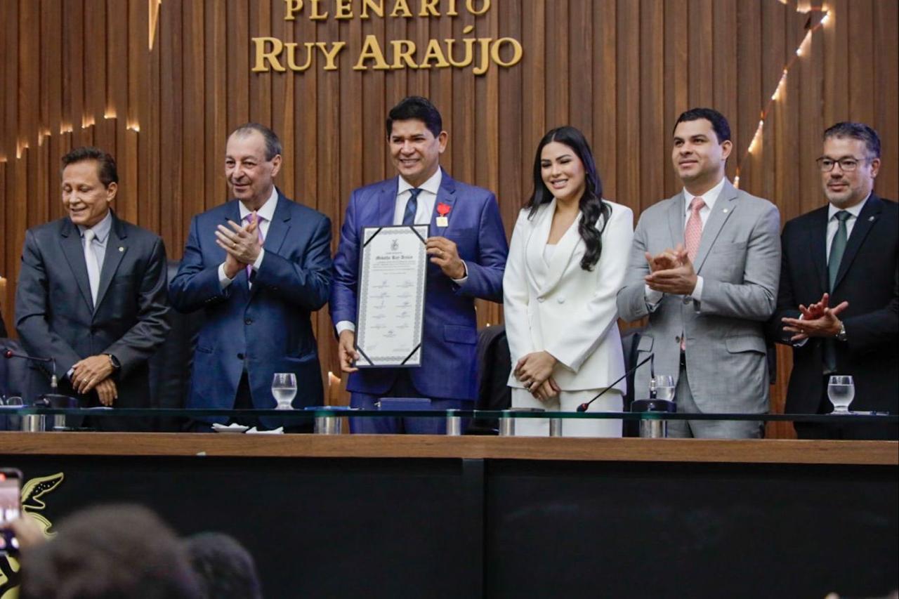 Senador Omar Aziz destaca parceria com Bi Garcia em investimentos para Parintins