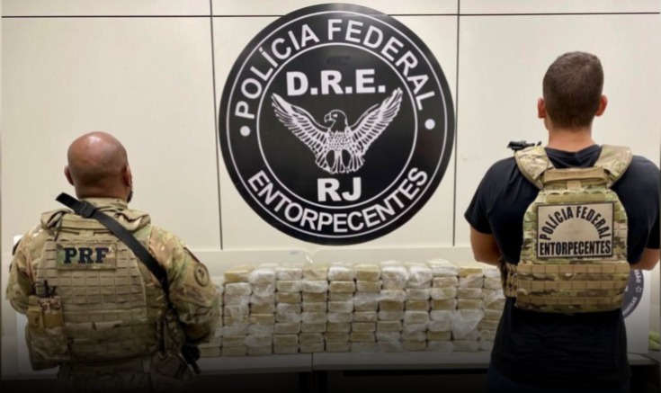 Dois homens são presos por transportar 120 kg de pasta base de cocaína