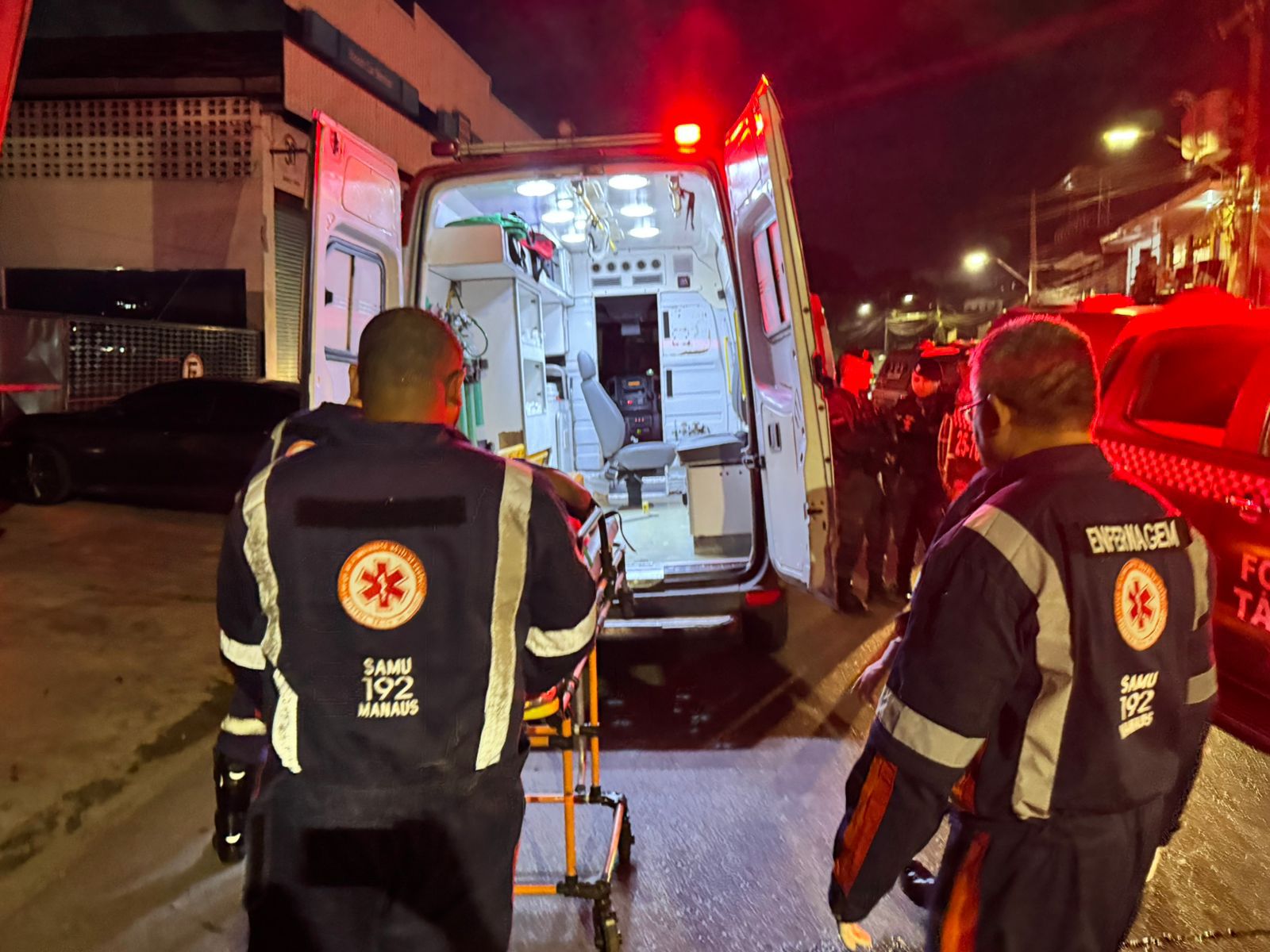 Homem é espancado após deixar vítima fugir de sessão de tortura no Petrópolis