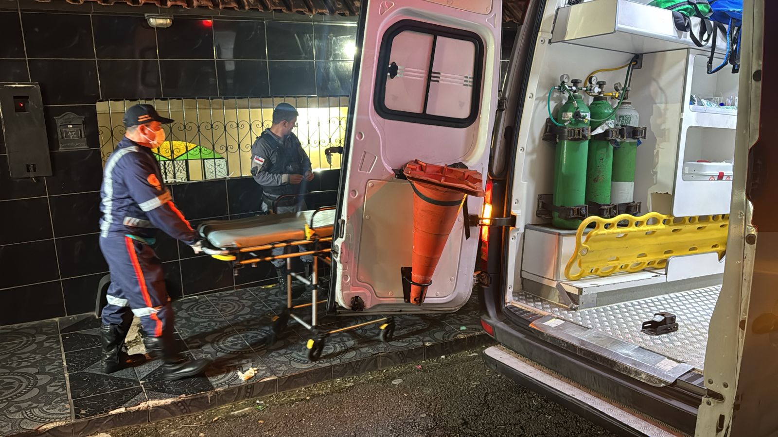 Homem é brutalmente espancado no bairro Flores