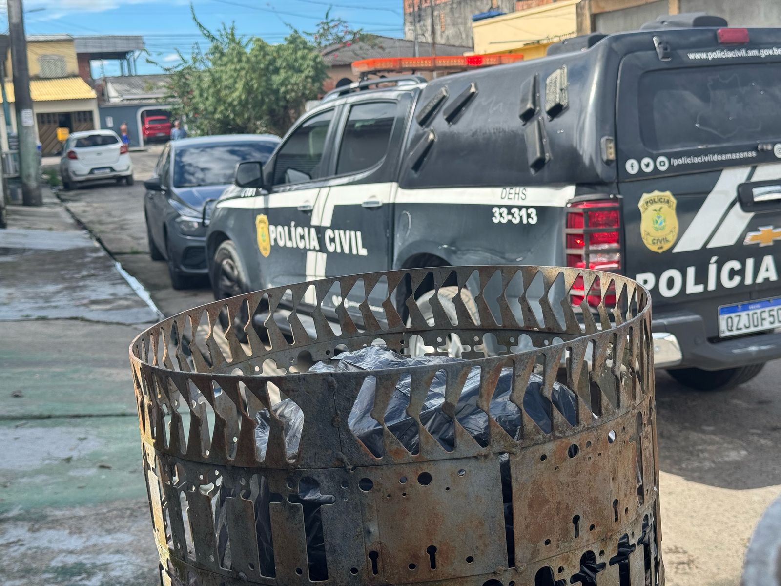 Morador encontra corpo de bebê dentro de lixeira no Nova Cidade: 'Ainda estava quente'