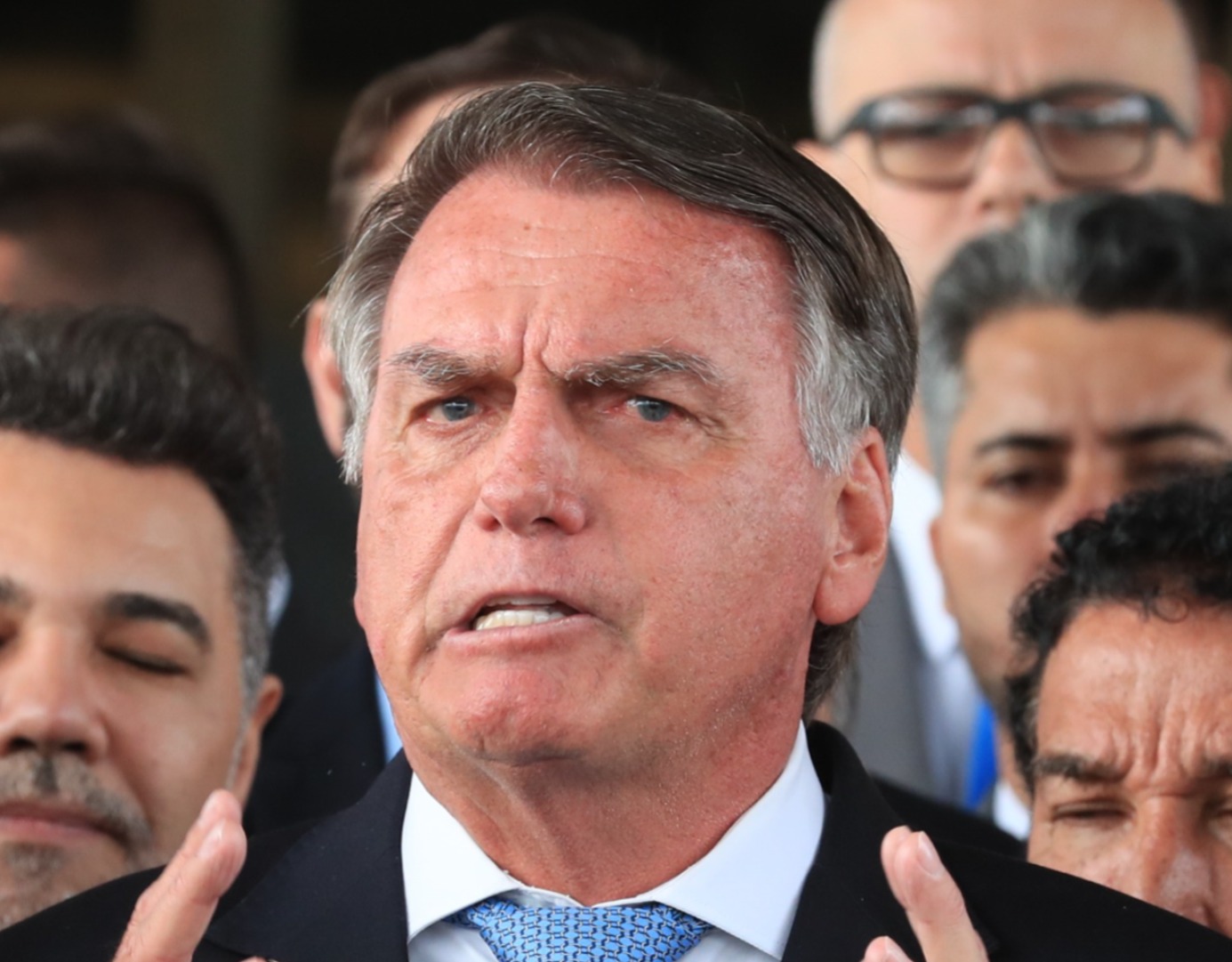 66% dos brasileiros acreditam na condenação de Bolsonaro pelo STF, diz pesquisa