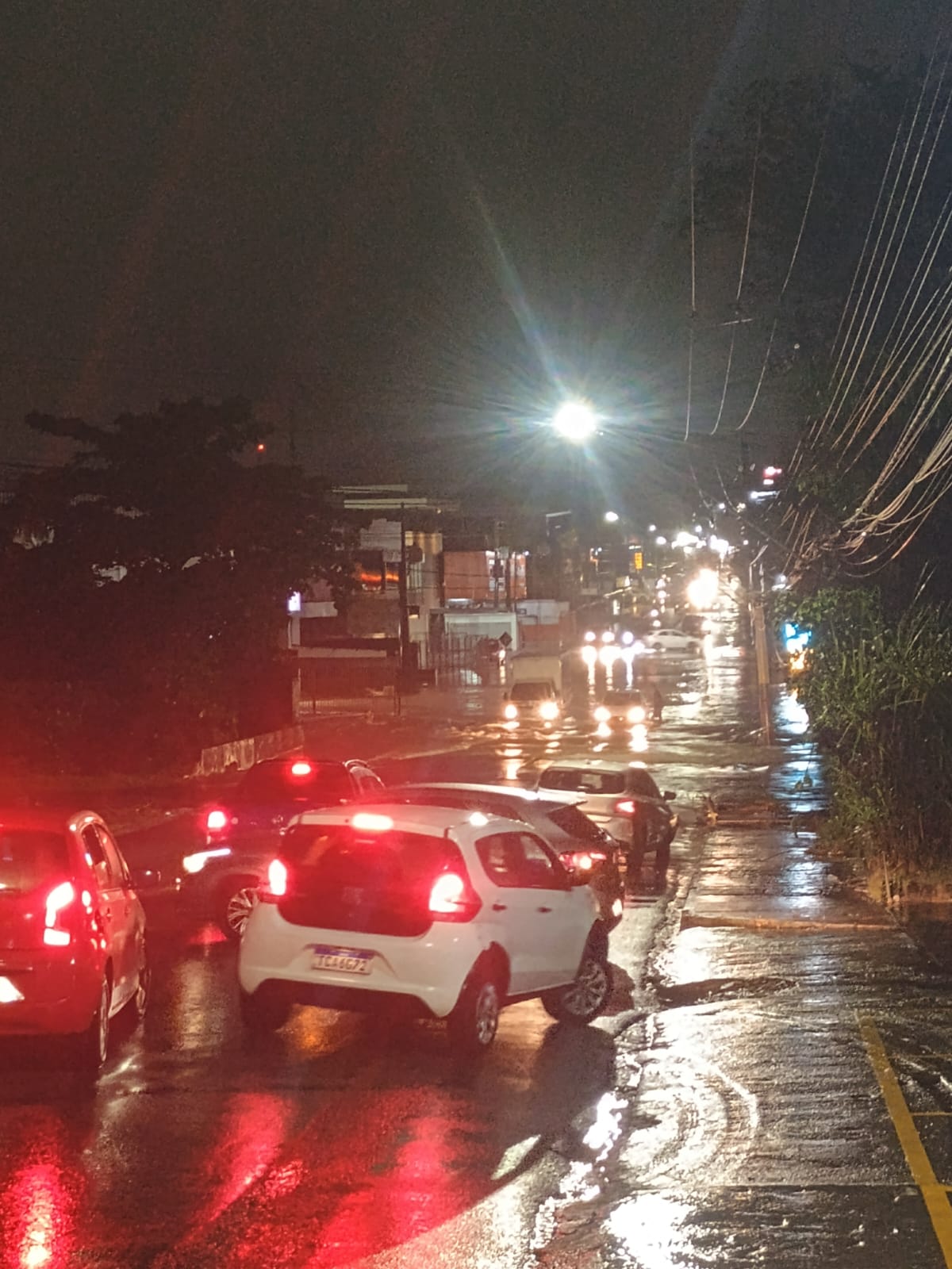 Deslizamentos, enxurradas e mais; Manaus registra 37 ocorrências durante chuva