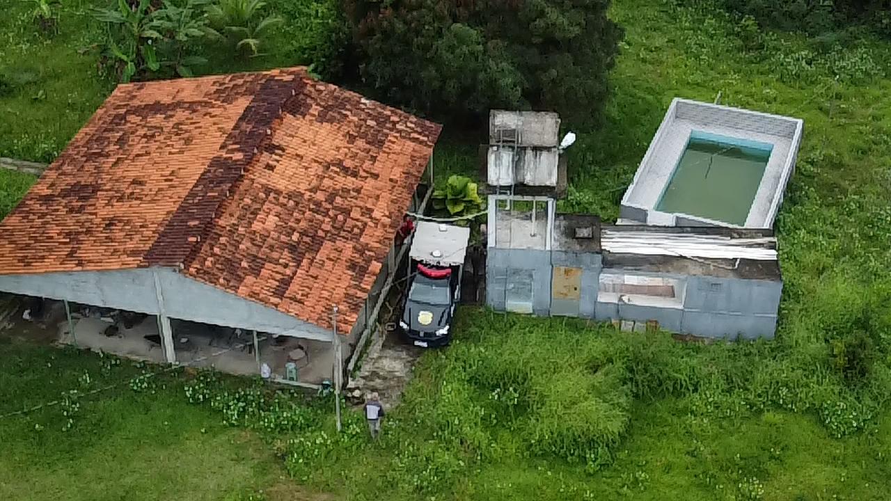 Dupla é presa suspeita de matar jovem que chegava ao trabalho no Puraquequara