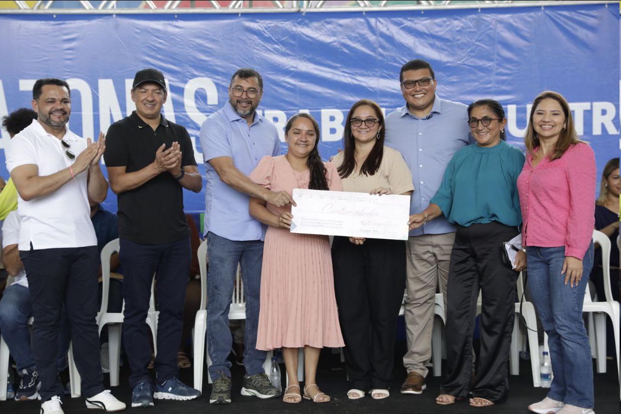 Governo do Amazonas incentiva empreendedorismo e reforça serviços essenciais em Barcelos