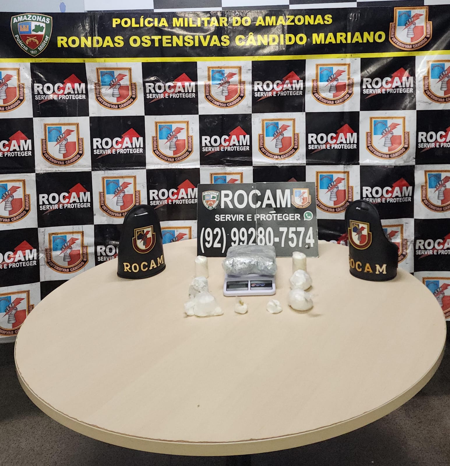 Polícia apreende 1,5 kg de drogas em prédio abandonado no Centro de Manaus