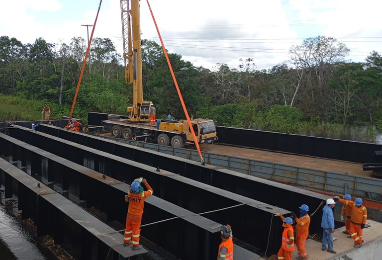 Construção da ponte sobre o Rio Curuçá avança na BR-319 e chega a 75% de execução