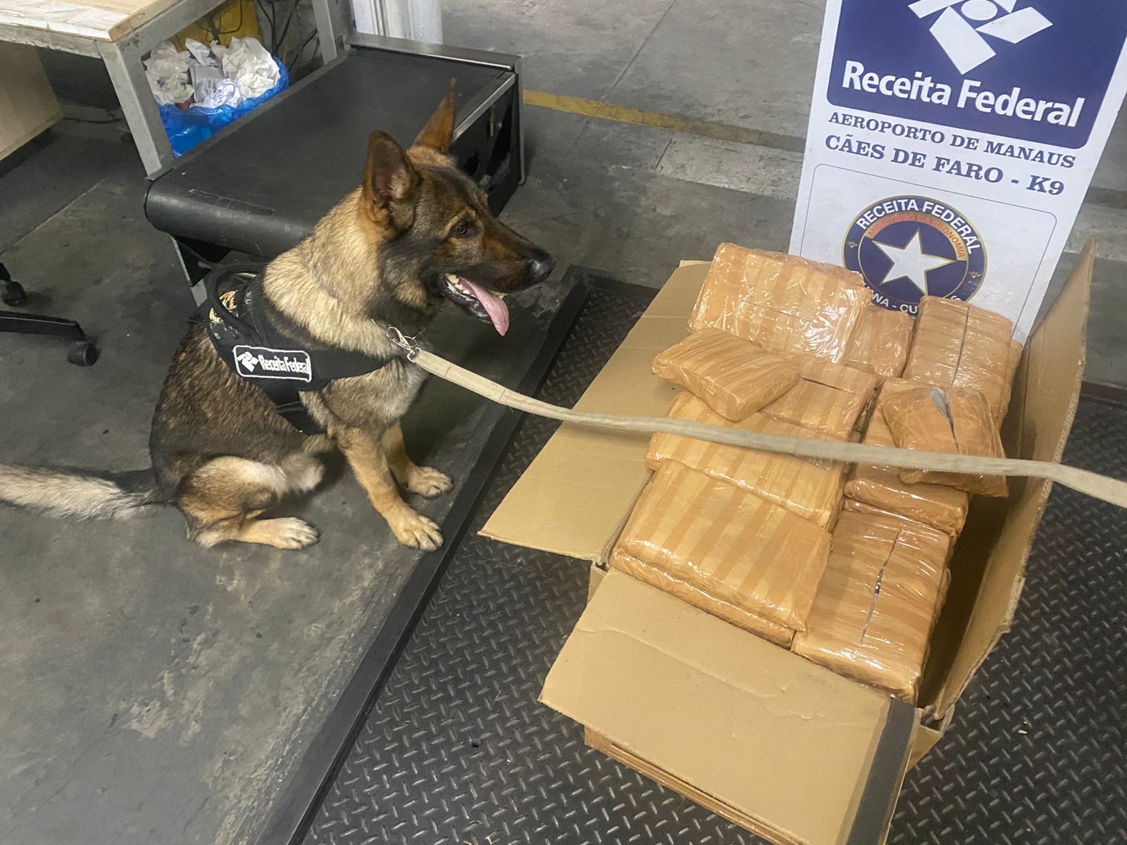 Receita apreende 97 kg de drogas no aeroporto de Manaus; funcionários estão na mira da PF