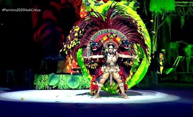 Cunhã-poranga Isabelle Nogueira transforma-se em onça durante lenda Tapiraiauara