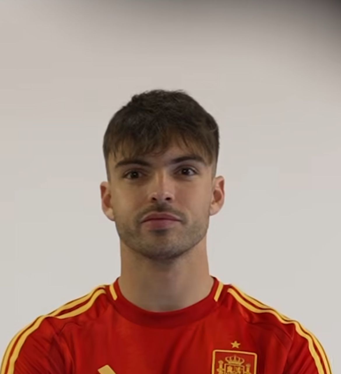 MP da Espanha pede prisão de zagueiro do Real por pornografia infantil