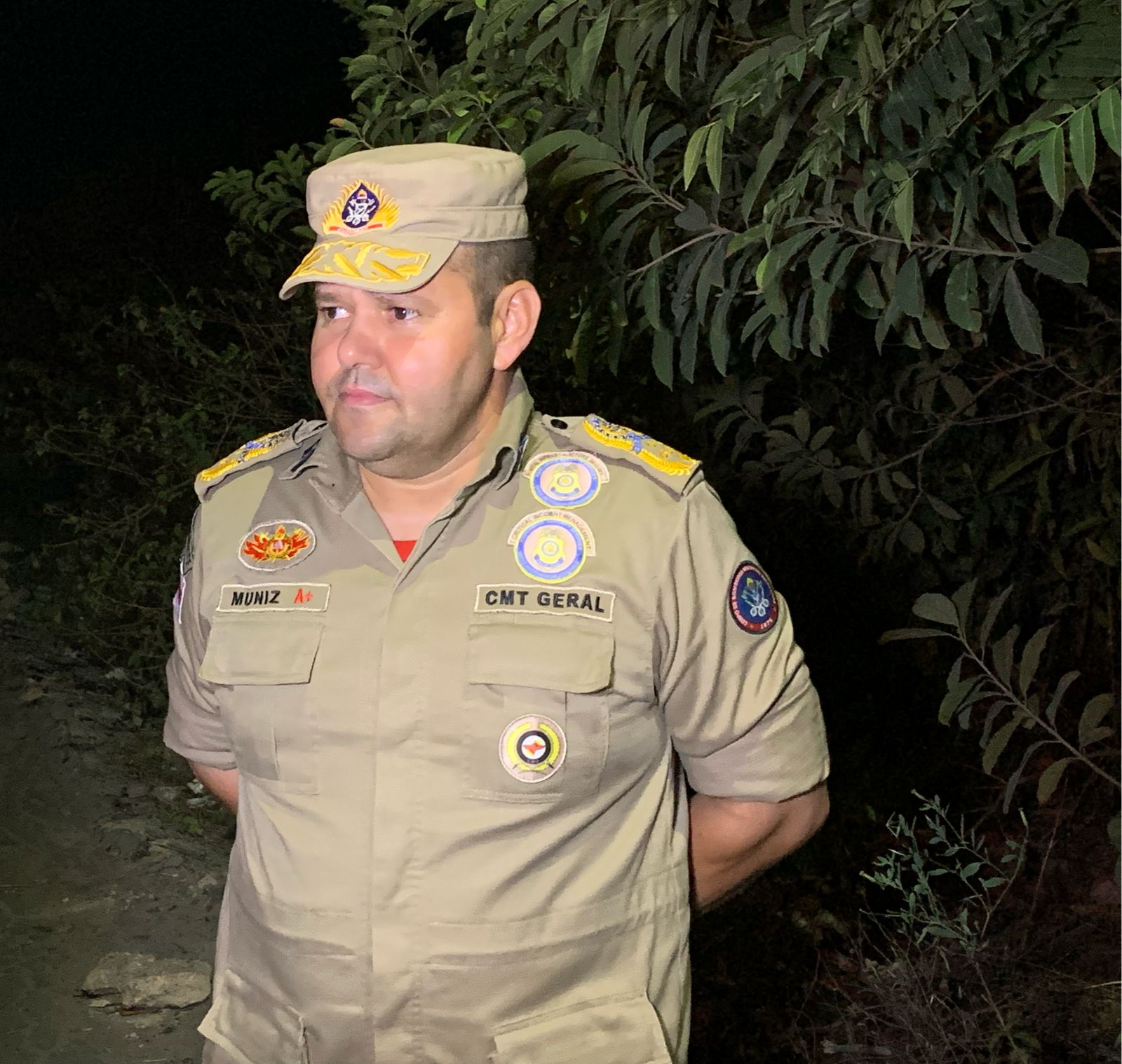 Incêndio no Distrito está ‘confinado’ e equipe levará 2 dias para retirar material queimado