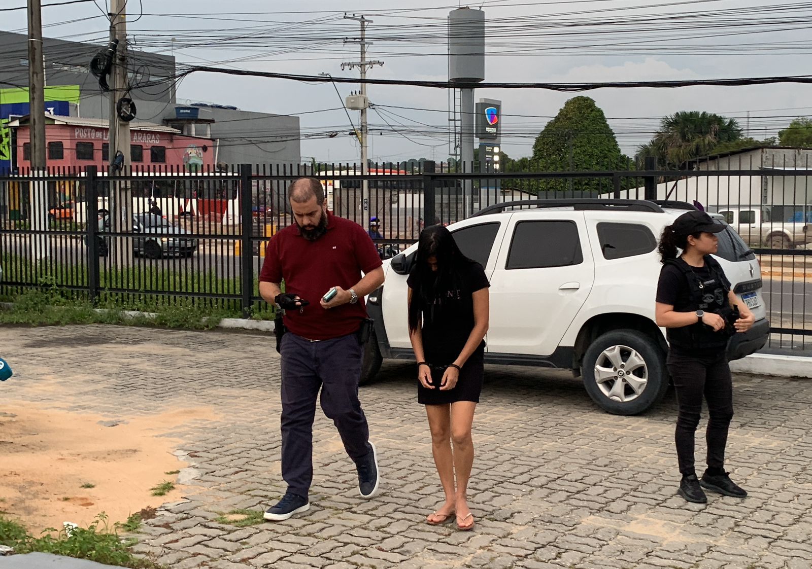 Namorada de homem morto no Shopping Ponta Negra é presa suspeita de participar do crime