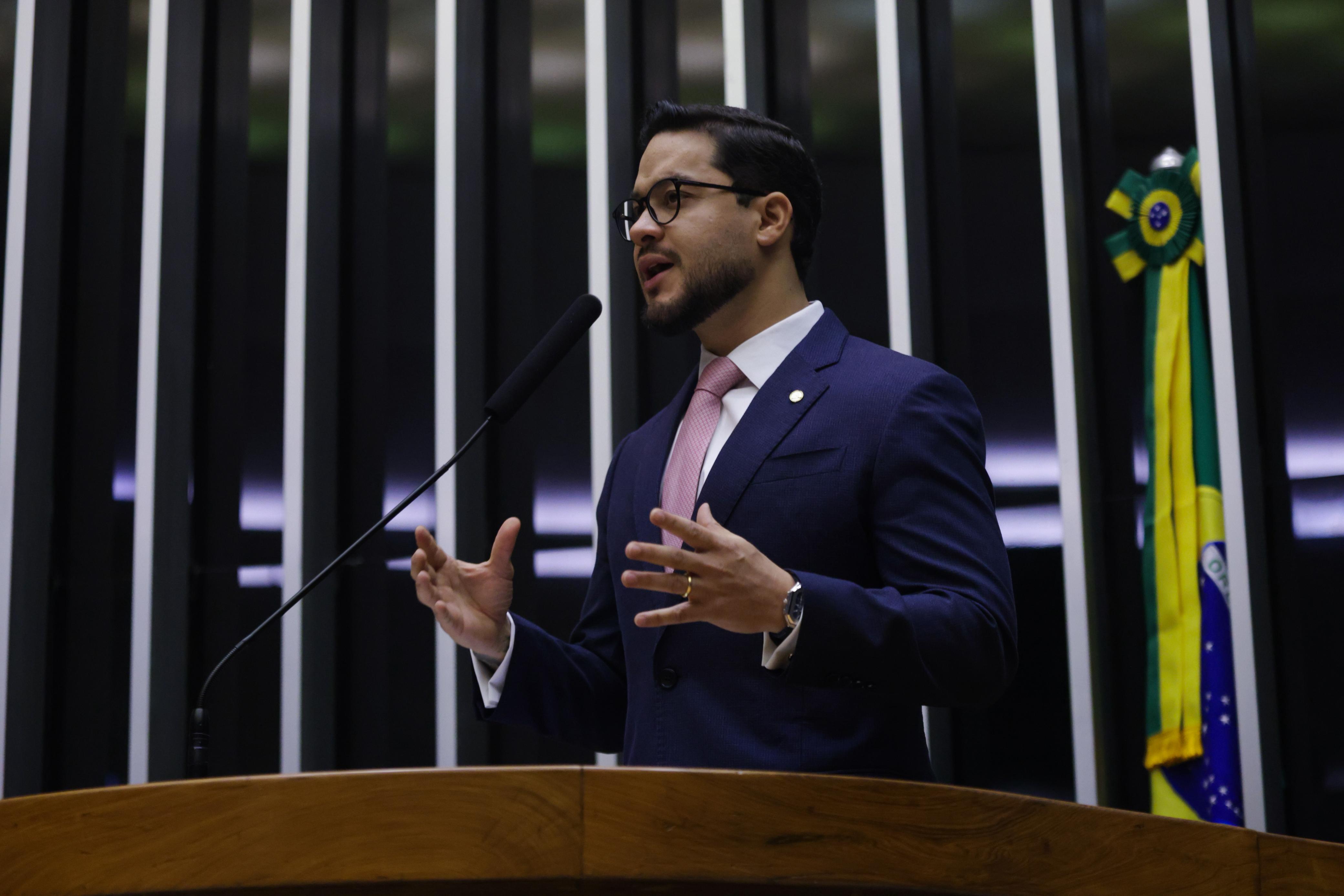 Câmara aprova projeto de Adail Filho para mamografia anual no SUS a partir dos 40 anos