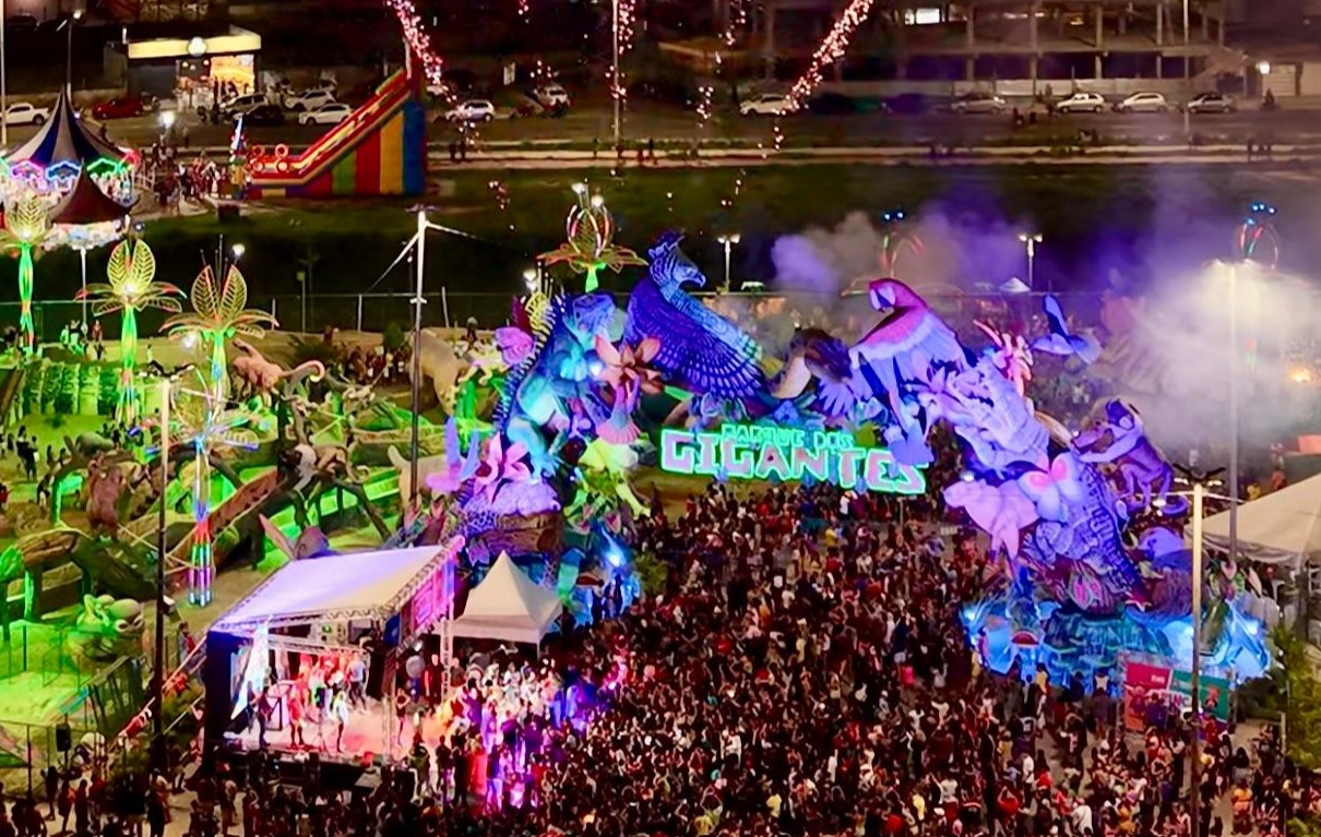 Mais de 100 mil pessoas participam do 'Brinca Manaus' no Parque dos Gigantes