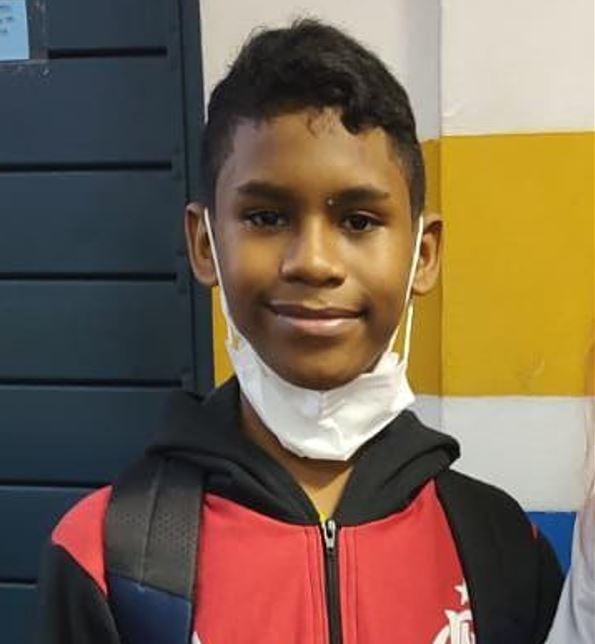 Garoto sai de casa no meio da madrugada e desaparece em Manaus