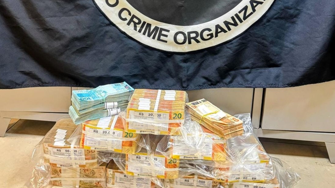 Malote com R$ 390 mil é apreendido em Manaus sob suspeita de desvio de verbas federais