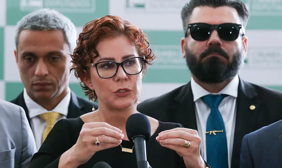 STF define local de prisão de Carla Zambelli caso seja extraditada da Itália