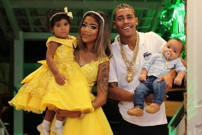 Mc Poze anuncia fim do namoro com adolescente grávida pela 3ª vez