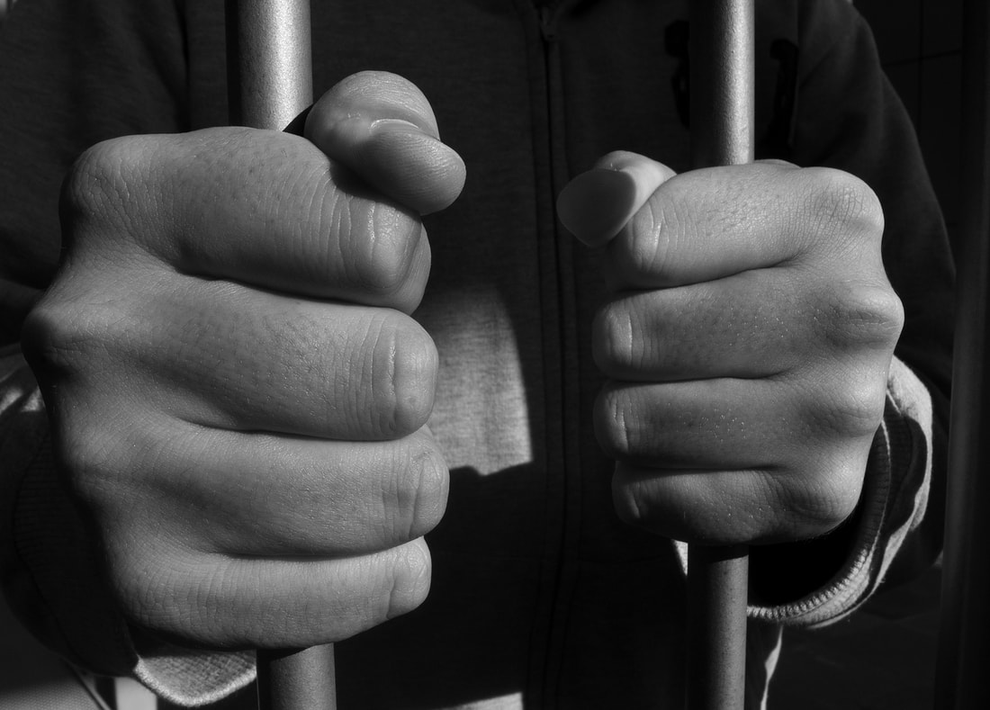 Trio é perseguido e preso após fazer arrastões em bairro de Manaus