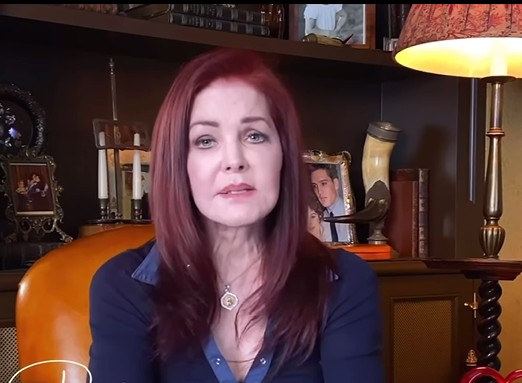 Priscilla Presley é acusada de desligar aparelhos que mantinham filha viva