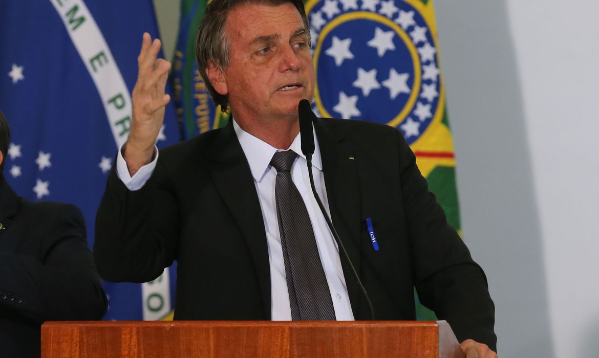 Bolsonaro elogia atletas brasileiros que disputam nos Jogos Olímpicos