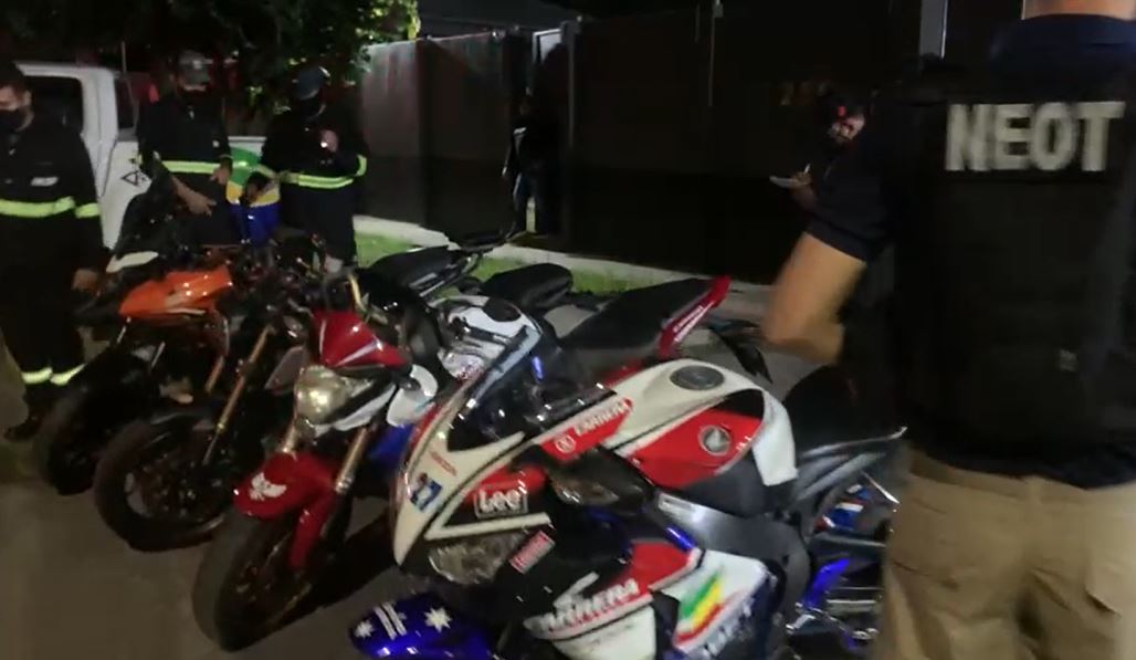 Motociclistas são presos enquanto disputavam racha em avenida de Manaus