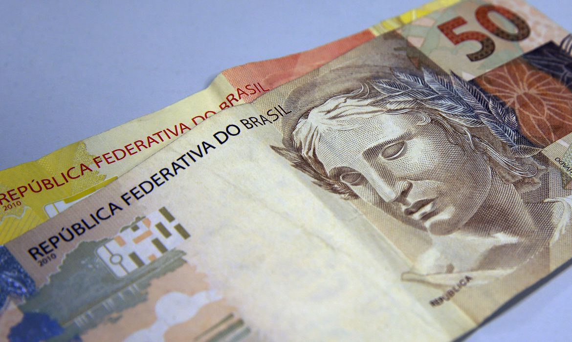 Nascidos em agosto recebem hoje auxílio emergencial 