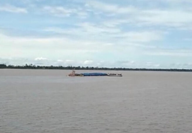 Vídeo de rebocador afundando no Rio Amazonas viraliza na web