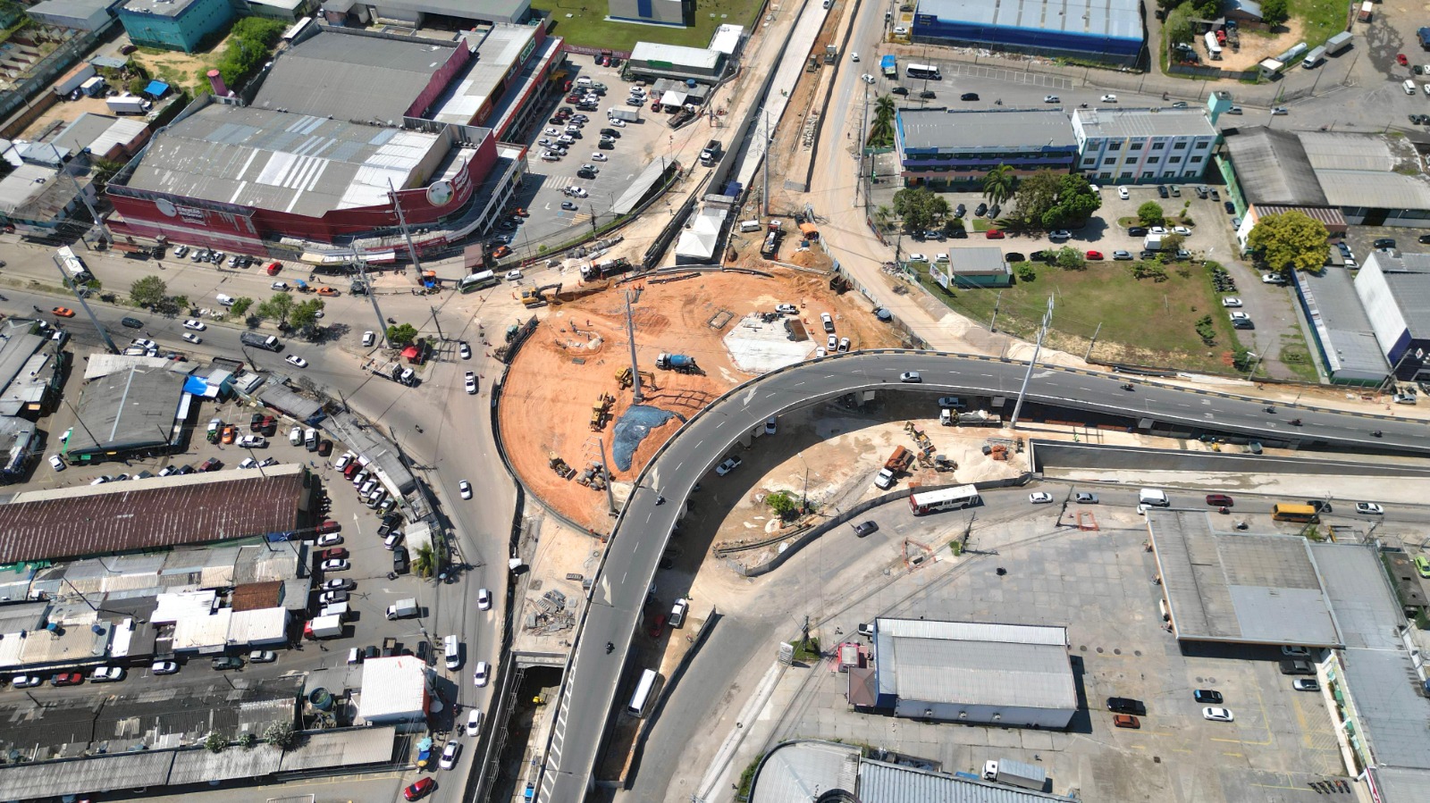 Alça superior do complexo viário Rei Pelé terá mudanças a partir deste domingo