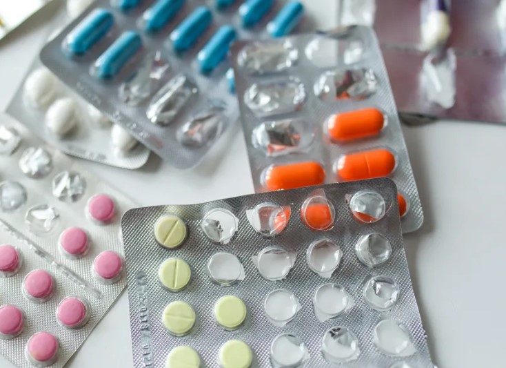 Preços de medicamentos devem subir cerca de 5% a partir de abril em todo Brasil