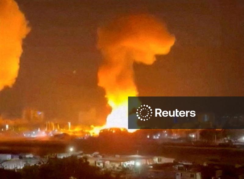 Chocados com ataque dos EUA, venezuelanos se recolhem sem saber o que virá a seguir