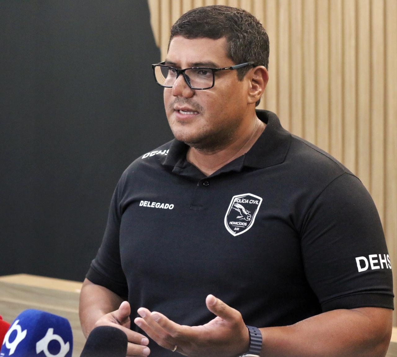 Tripulante preso afirma que matou colega em barco “por ter passado a mão nele'