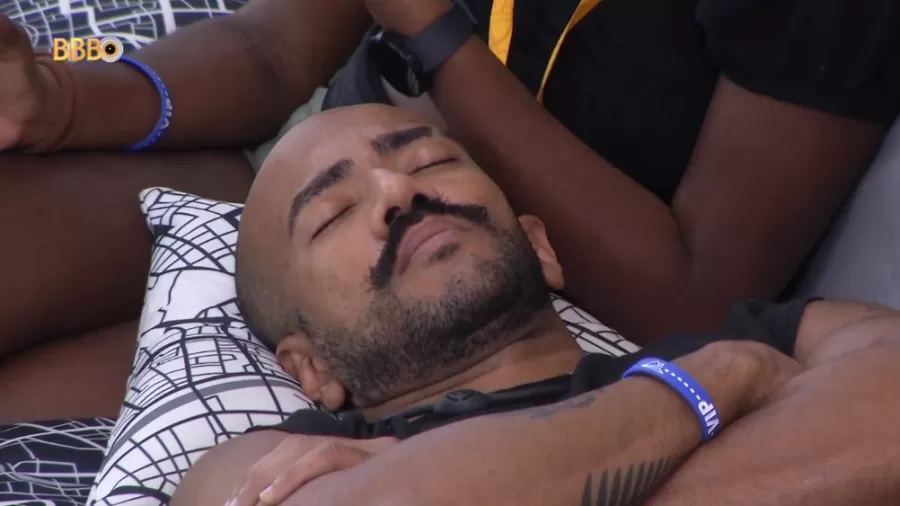 Após se aliar às ‘Desérticas’, Ricardo surpreende ao revelar seu próximo voto