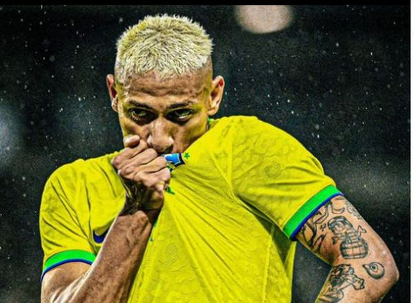 Richarlison promete fazer cabelo 'Cascão' de Ronaldo se Brasil ganhar hexa