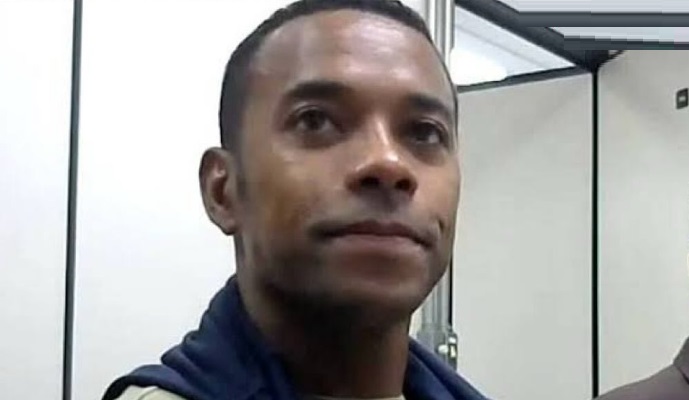 STJ nega recurso e mantém Robinho preso por estupro cometido na Itália 