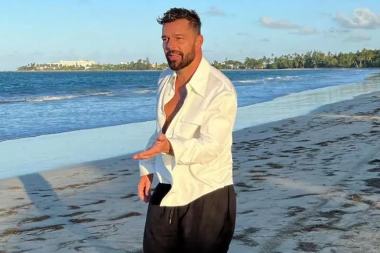 Acusado de abuso por sobrinho, Ricky Martin pode pegar até 50 anos de prisão