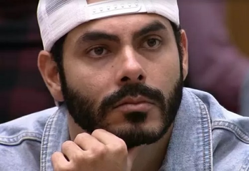 Rodolffo é eliminado com 50,48% após polêmica de racismo