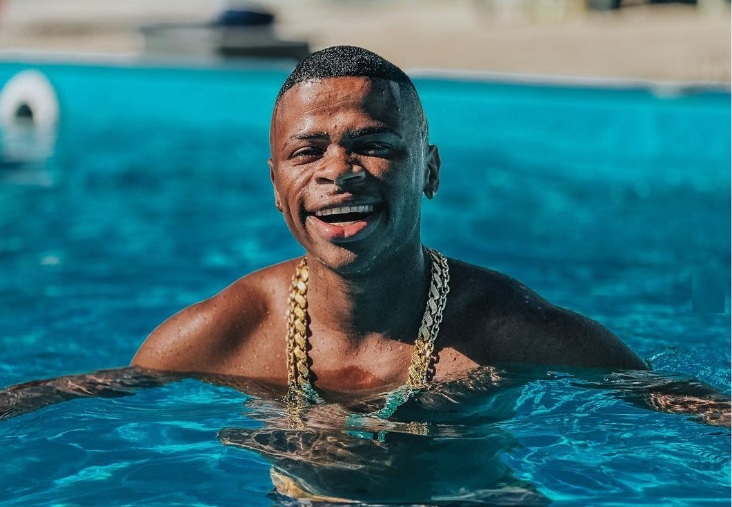 Influenciador Rodrigo Amendoim é encontrado morto dentro de apartamento