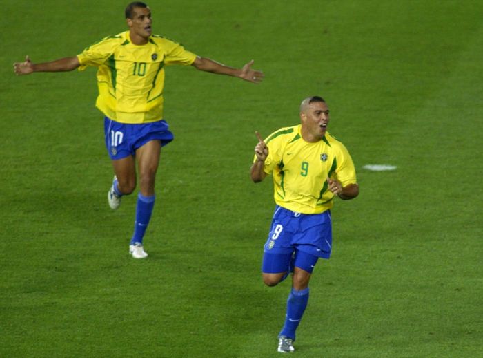 Seleção Brasileira levantou taça do inédito penta há 21 anos