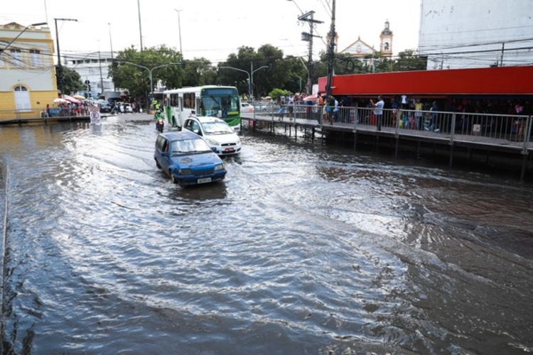 Cheia: Mudança na rota de ônibus no Centro de Manaus é adiada 