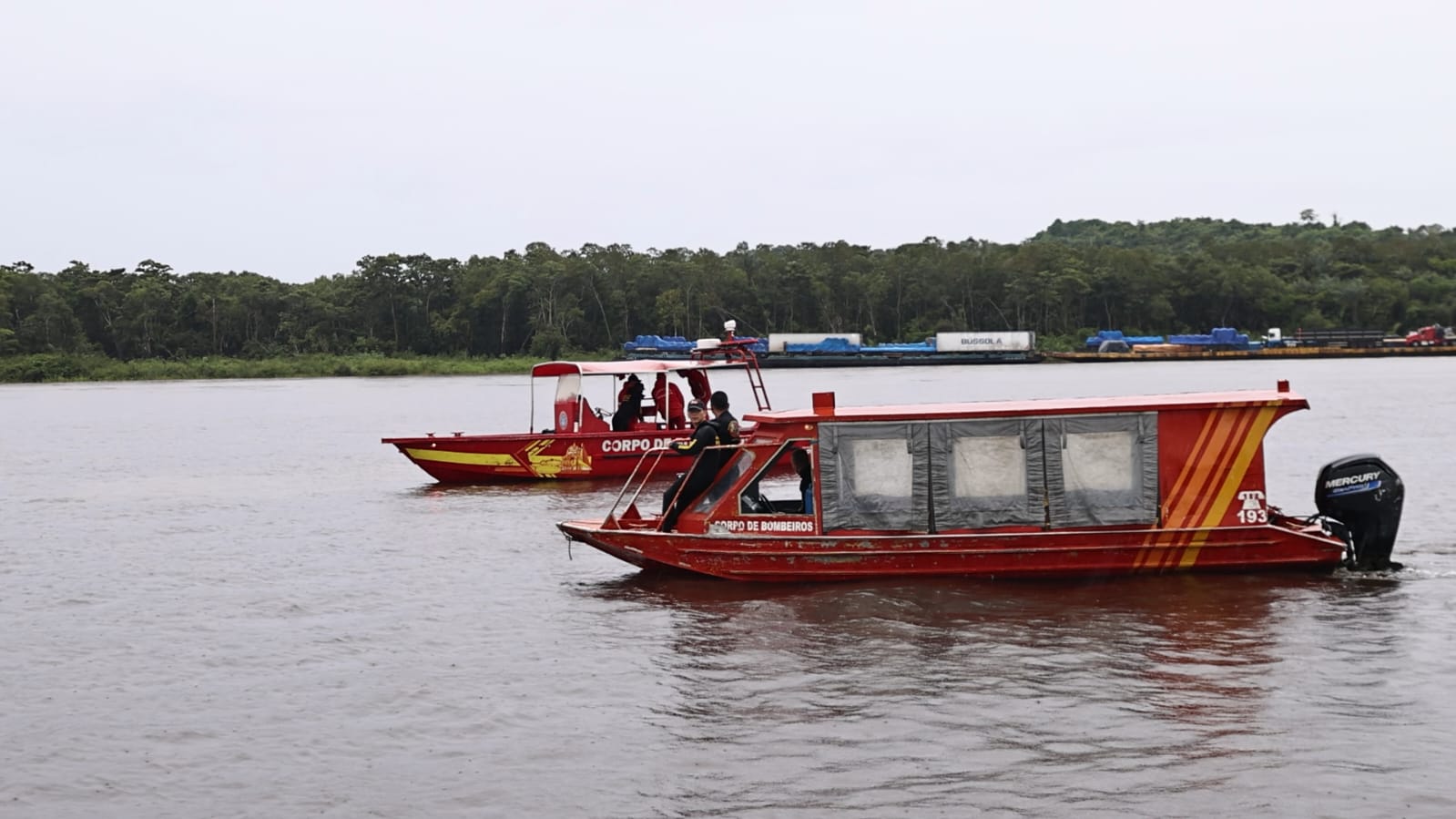 Buscas por vítimas de naufrágio entram no quarto dia; cinco seguem desaparecidos